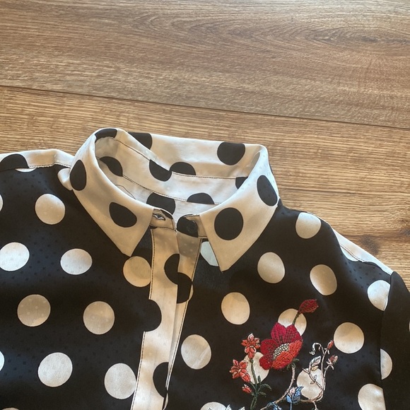 NWOT Chicos Silk Blouse - Picture 8 of 9